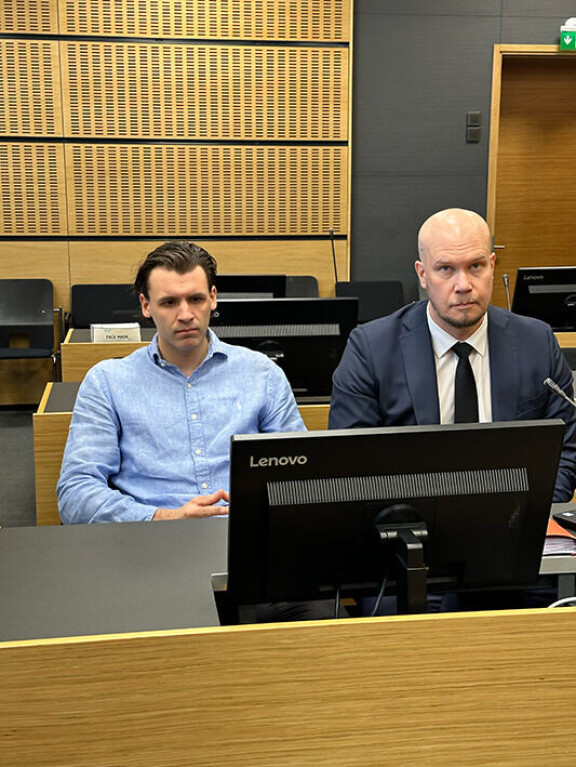 Kuvassa Severi Lahtinen ja hänen puolustajansa, asianajaja Mikko Tuomi.