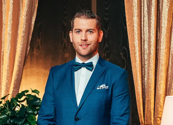 Shokkikäänne! Ensitreffit alttarilla -Rene ihastui kulisseissa sarjan toiseen morsiameen – asia selvisi Tildalle törkeällä tavalla 