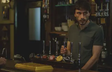 Näkökulma: Tämän takia ahdistava Baby Reindeer on vuoden parhaimpia sarjoja