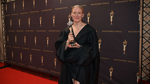Venla-palkittu Laura Birn ylistää Jani Volasta: 'Tarvitsemme kunnianhimoisia draamasarjoja' Pääkuva