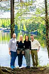 Haakon, Mette-Marit, Mary ja Frederik nauttivat luontoretkestä.