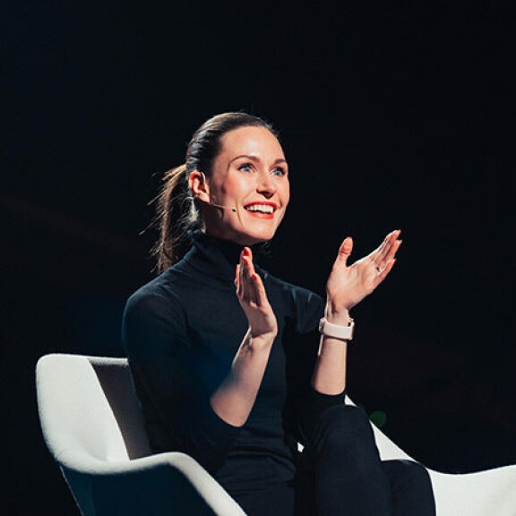 Pääministeri Sanna Marin yllätetään tulevalla Laulu rakkaudelle -kaudella. r