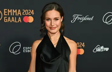 Tältä näytti Sanna Marinin hektinen matkaviikko – ehti myös viinitellä