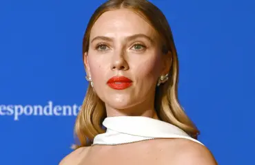 Katsojat järkyttyivät – aviomies laukoi Scarlett Johanssonista seksistisen vitsin tv:ssä