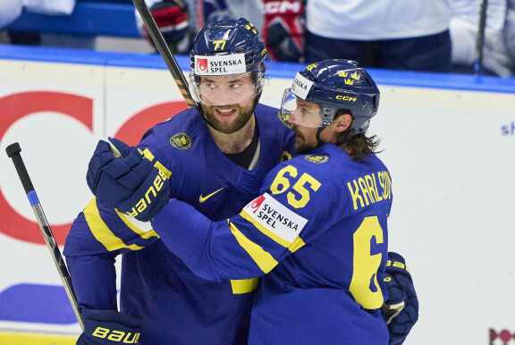 Ruotsin Victor Hedman ja Erik Karlsson edustavat NHL:n kirkkainta kermaa.