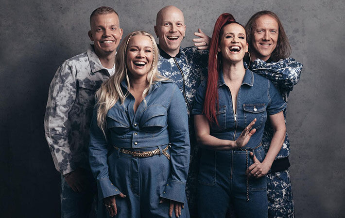 The Voice of Finlandin uudella kaudella tähtivalmentajakatraan muodostavat Elastinen, Anna Puu, Toni Wirtanen ja Sipe Santapukki, sekä Maija Vilkkumaa. Sisäkuva