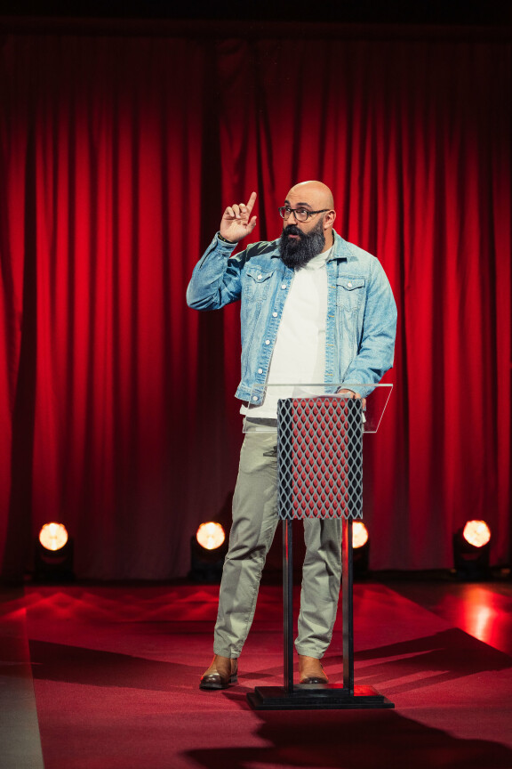 Stand up -komiikka vaatii Alin mukaan osallistujien välistä kunnioitusta.