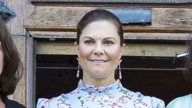 Kruununprinsessa Victorian kukkamekko hämmentää somessa