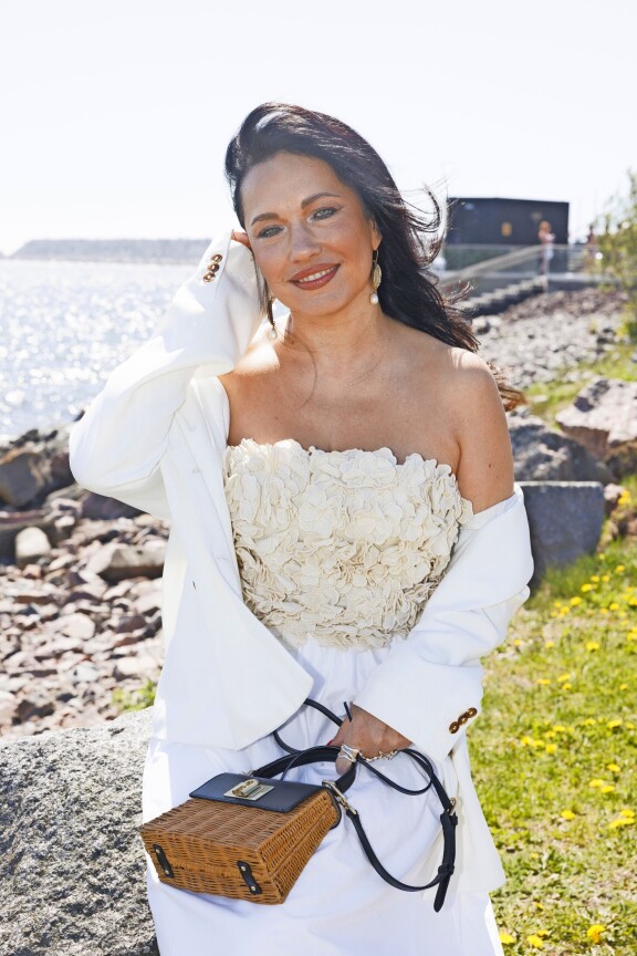 Nelikymppinen Oksana Chaiko tuntee Stella-tyttärensä puolesta surua isättömyydestä.