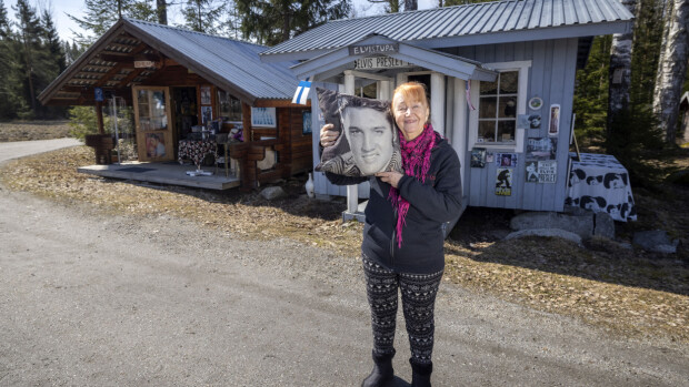 Tiesitkö? Vaajakoskelta löytyy ainutlaatuinen Elvis-pyhättö