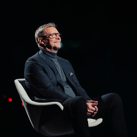 Jukka Jalonen istahtaa yllätettävien paikalle tulevalla kaudella. t