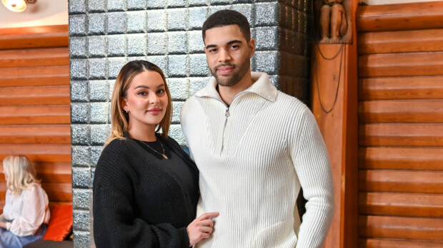 Eronneen kohuparin kinastelu herätti huomiota! Sara Chafak kohtasi yllättävän ongelman kassalla