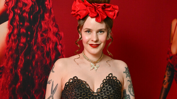 Jestas! Ina Mikkola julkaisi härskin videon: 'Tiedätkö sä, mistä mä kiihotun?'