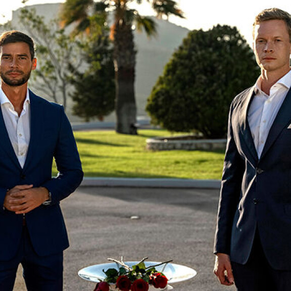 Väkivaltaa, pettämistä, rakkautta ja repiviä riitoja – nämä tapahtumat kohauttivat tv:ssä vuonna 2022 Bachelor