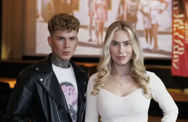 Riita räjähtäneestä pöydästä ja sometileistä! TIS-Nicon ja Kreten erodraama vain jatkuu