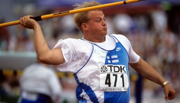 Seppo Räty voitti Roomassa vuoden 1987 MM-kisoissa maailmanmestaruuden. Kuva vuodelta 1995, kun MM-kisat järjestettiin Göteborgissa.