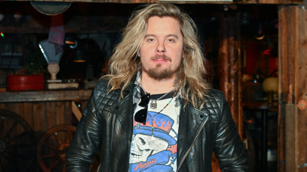 Archie Cruz antoi arvionsa Metallican keikasta - suomalaisjulkkikset pistivät rokkarille jauhot suuhun!