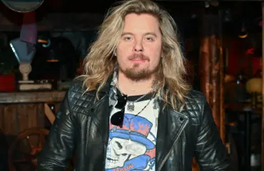 Archie Cruz antoi arvionsa Metallican keikasta - suomalaisjulkkikset pistivät rokkarille jauhot suuhun!