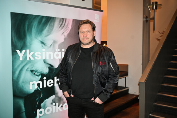 Johannes kirjoitti vuonna 2021 kirjan ystävästään ja uskonveljestään Samuli Edelmannista.