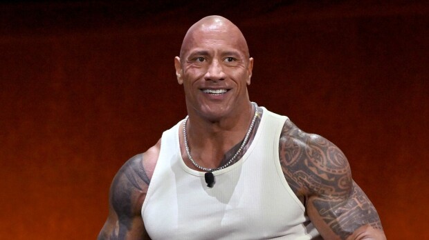 Tunnistaisitko Dwayne 'The Rock' Johnsonia tukka päässä? Tuoreet kuvat paljastavat muodonmuutoksen