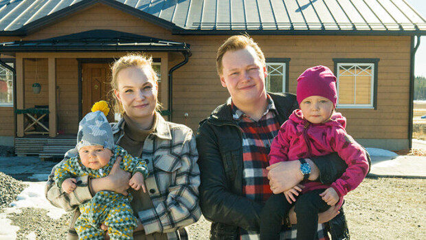 Supernanny Suomi: Miia joutui uhkailemaan, jotta sai apua synnytyksen jälkeiseen masennukseensa: ”Joko nyt saan sitä apua, tai sit ajan just jostain kalliolta” Supernanny