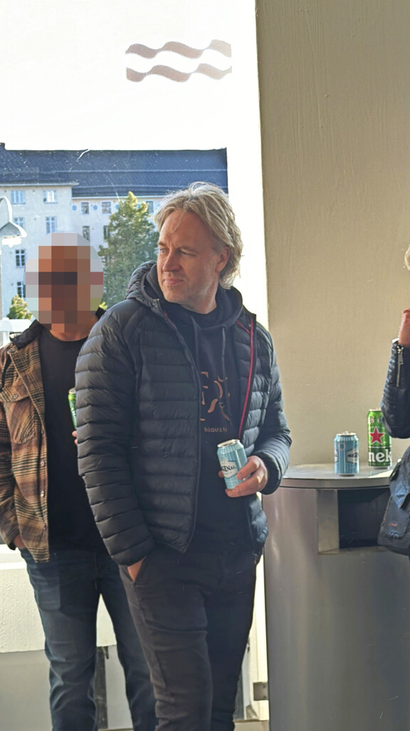 Imuroi betonia! Kape Aihinen vaihtoi vapaalle – kuva