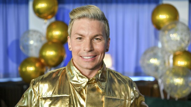 Antti Tuisku julkaisi alastonkuvan - mukana yllättävä seuralainen