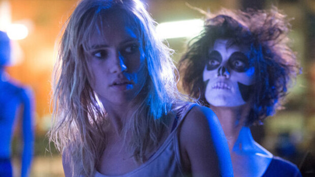 Bodarikannibaaleja ja Keanu Reeves aavikkokultin johtajana – The Bad Batch on psykedeelinen dystopiakomedia, joka löytyy vain Netflixistä The Bad Batch