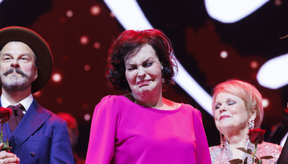 Paula herkistyi toukokuussa Nokia-areenalla järjestetyssä kiitoskonsertissaan.