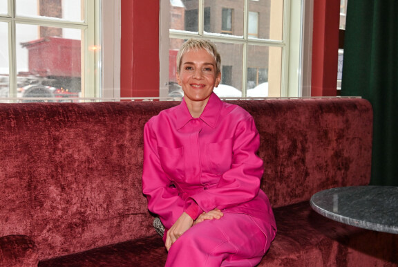 Maria Veitola ei epäröi tuoda kantaansa esille vaikeissakaan aiheissa.