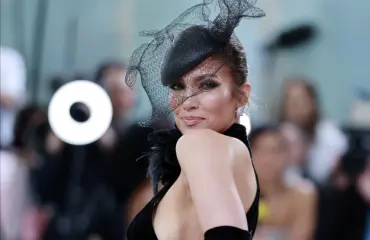 Jennifer Lopez matkusti tavisten keskellä – kiertue peruttu, erohuhut kiihtyvät