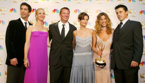 Vuonna 2002 Frendit voitti parhaan komediasarjan palkinnon Emmy Primetime -palkintogaalassa. Pysti tuli sarjan kahdeksannesta kaudesta.