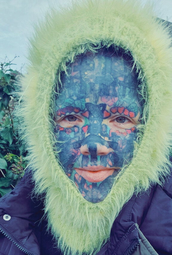 Huolimatta kohtaamistaan ennakkoluuloista ja syrjinnästä, Melissa ei kadu tatuointejaan.