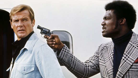 Roger Moore oli 45-vuotias, kun hän teki ensimmäisen Bond-elokuvansa.