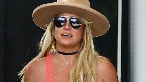 Hotellissa väitetysti riehunut Britney Spears hämmentää – salaloma Kreikassa?!