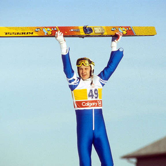 Matti Nykänen voitti urallaan viisi olympiamitalia, 14 maailmanmestaruusmitalia ja 22 SM-mitalia. Lisäksi hän voitti neljästi mäkihypyn maailmancupin ja 46 osakilpailua. Sisäkuva