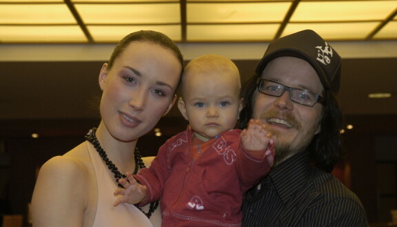Nuori perhe 2004.