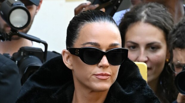 Onko tässä kesän näyttävin rantatyyli? Katy Perry uhmaa Instagramin rajoja