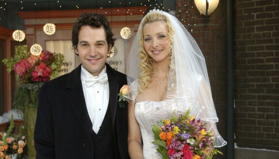 Frendien päätöskaudella Phoebe (Lisa Kudrow) meni naimisiin Miken (Paul Rudd) kanssa.
