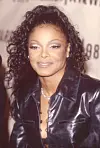 Janet Jackson sai esikoisensa 50-vuotiaana.