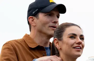 Muistatko 70's Shown tähdet? Lindsay Lohanin ex, Family Guy-näyttelijä, aviopari sekä seksuaalirikollinen