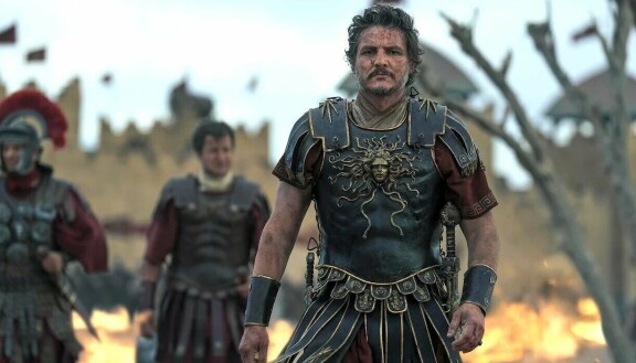 Pedro Pascal kertoi Vanity Fairin haastattelussa, että hänen hahmonsa, kenraali Marcus on erittäin hyvä kenraali, mikä voi tarkoitta myös erittäin hyvää tappajaa.
