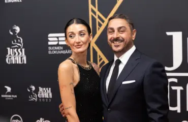 Kuin huippumallit! Arman Alizad ja Senay Coco säväyttävät lomatyyleissään