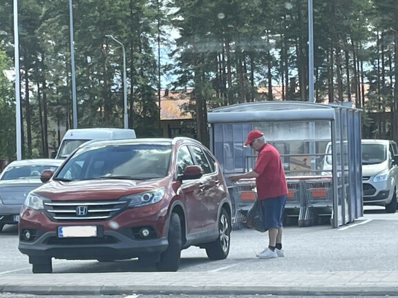 Seiskan selvityksen mukaan Saulin Hondalla on ollut vain yksi omistaja. Tämä tarkoittaa, että Sauli on omistanut auton jo yli 10 vuotta.
