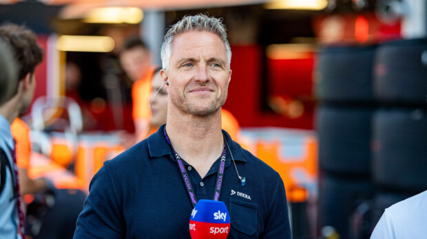 F1-tähti Ralf Schumacher tuli kaapista – näin Tuomas Enbuske reagoi