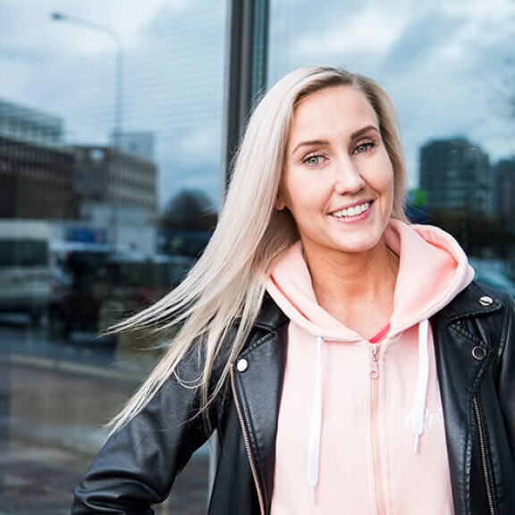 Milla myöntää, ettei osannut olla talossa täysin oma itsensä. Milla myöntää, ettei osannut olla talossa täysin oma itsensä.