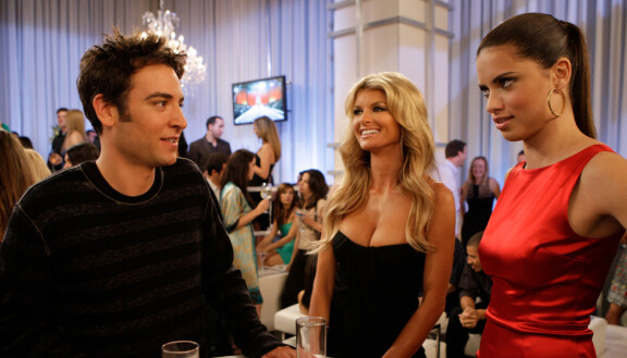 Ted Mosby (Josh Radnor) yrittää löytää epätoivoisesti elämänsä rakkauden ja tulevan lastensa äidin.