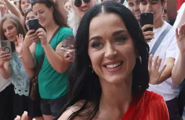 Rantapäivä bikineissä! Skandaaleissa rypevä Katy Perry ottaa rennosti – kuva!