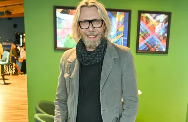 Vau! Kimmo Vehviläinen julkaisi hehkeitä lomakuvia Petra-rakkaastaan