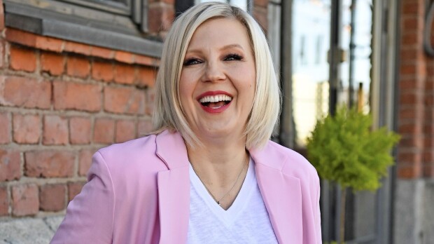 Oho! Vappu Pimiä naku-uinnilla: “Tyhjensin myös huussin”